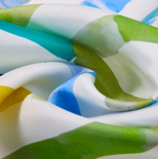Tissu sergé de soie imprimé personnalisé pour cravates et foulards